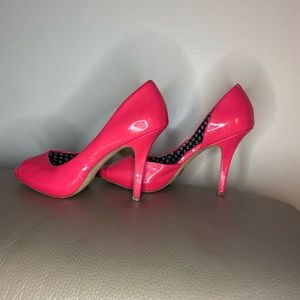 Jessica Simpson coral heels